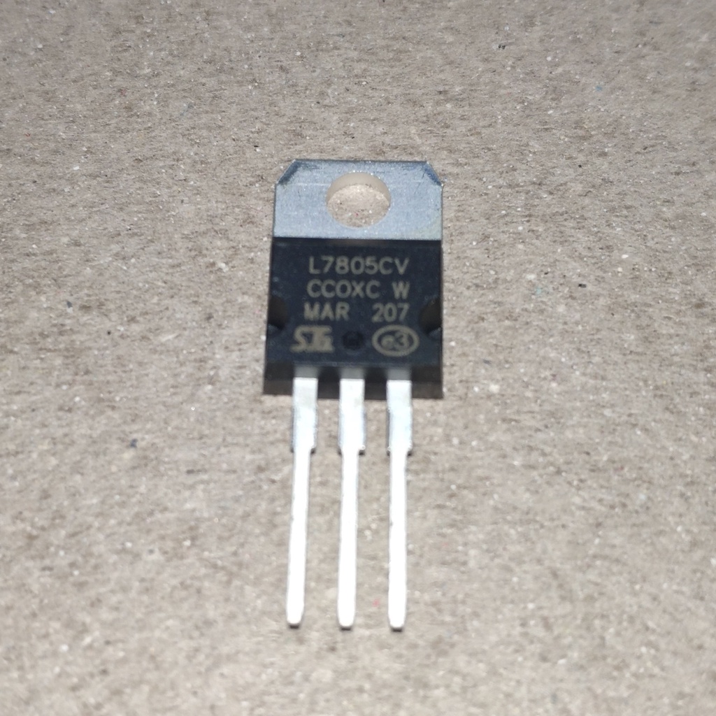TR L7805