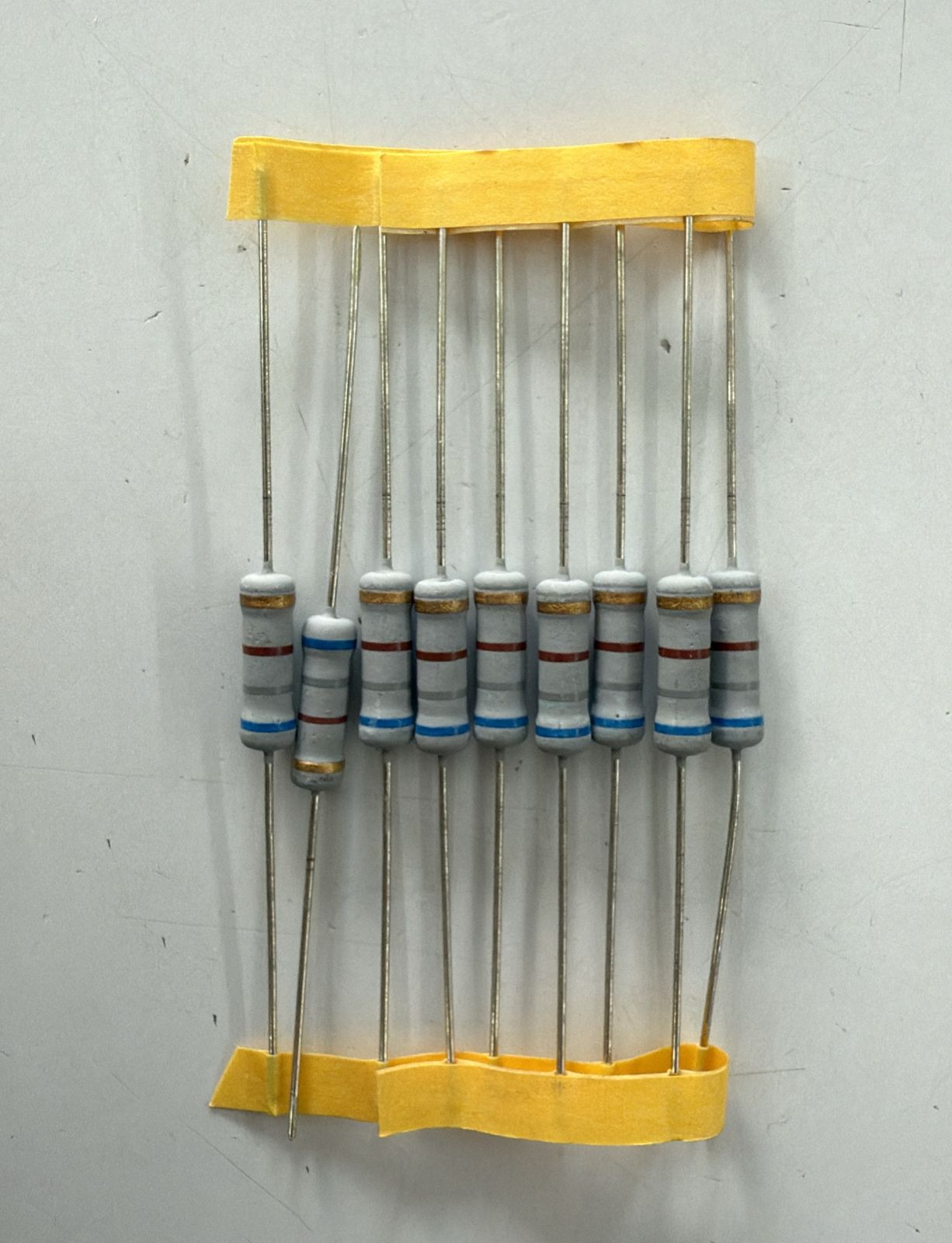 Resistor 2 Watt 680 Ohm