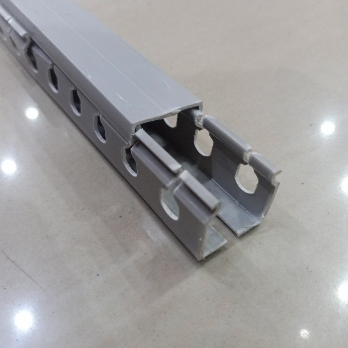 Kabel Duct Niso 1,7m PMD Abu 25 x 25