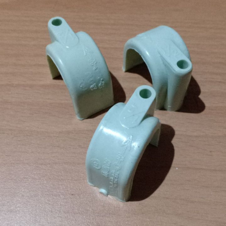 Klem Pipa PVC 1/2